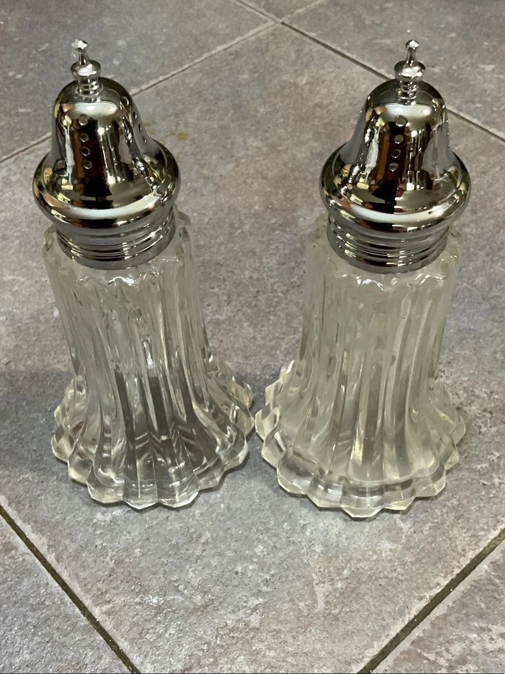 Vintage-Style Glass Salt and Pepper Shakers with Silver-Tone Tops